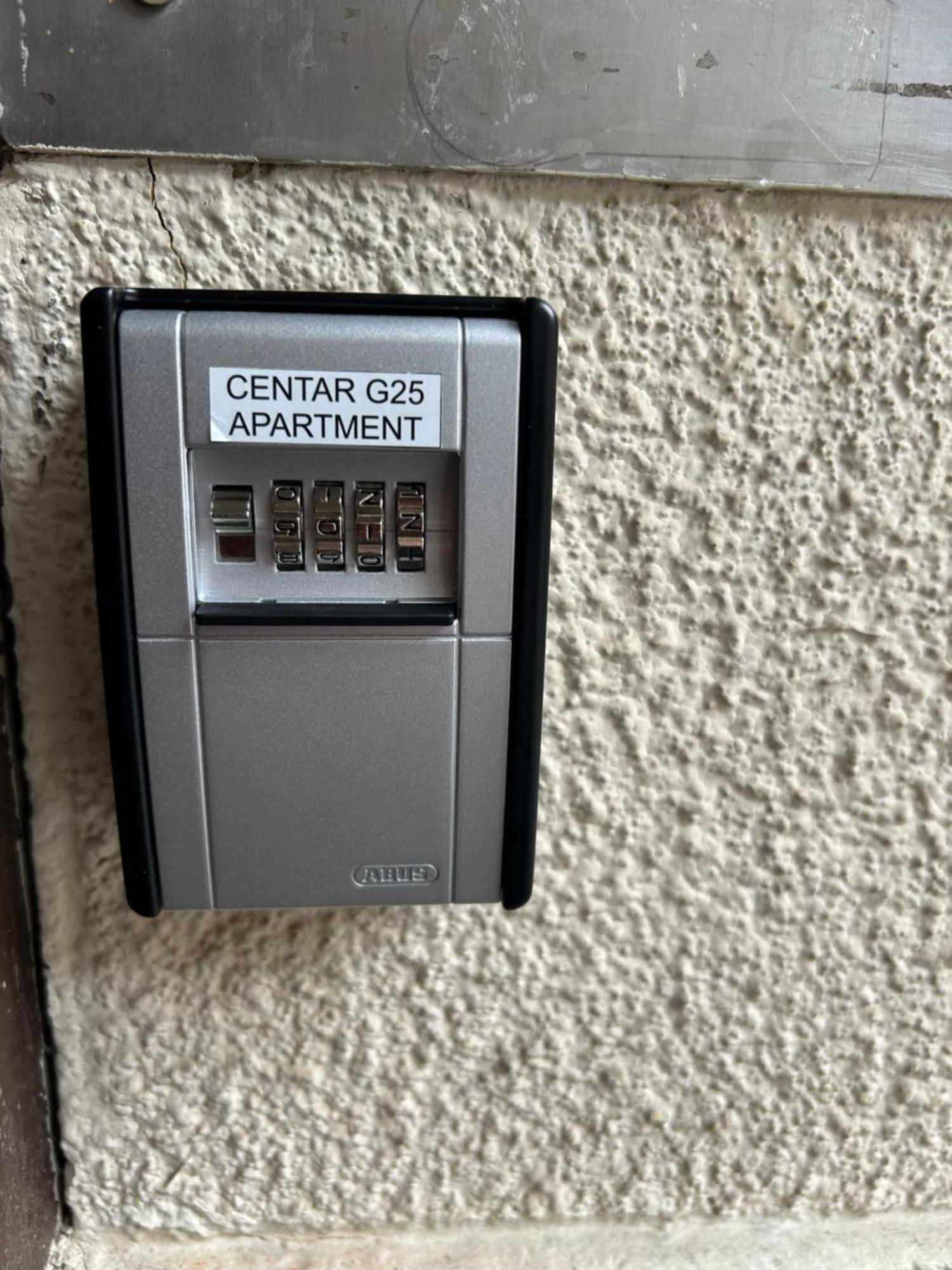 Centar G25 Apartman *